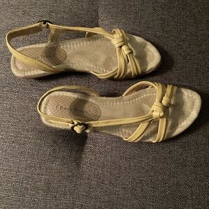 Baretraps Chelby Sandals